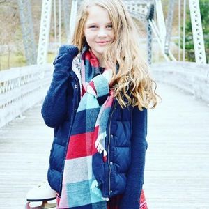 Meet your Posher, C̤̈l̤̈ä̤ï̤r̤̈ë̤